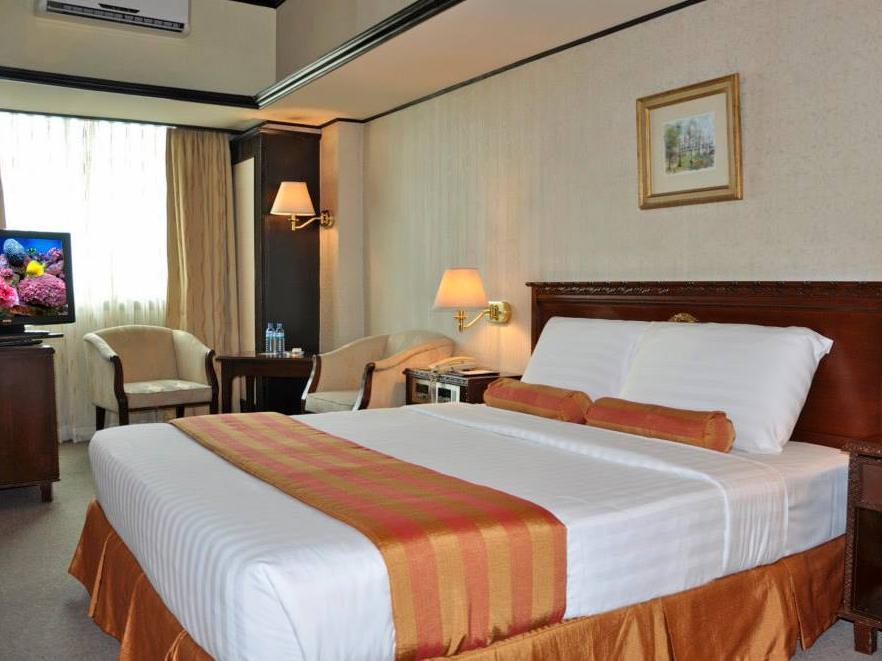 Networld Hotel Spa And Casino Pasay Exterior foto