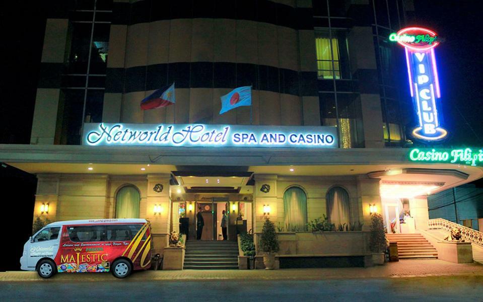 Networld Hotel Spa And Casino Pasay Exterior foto
